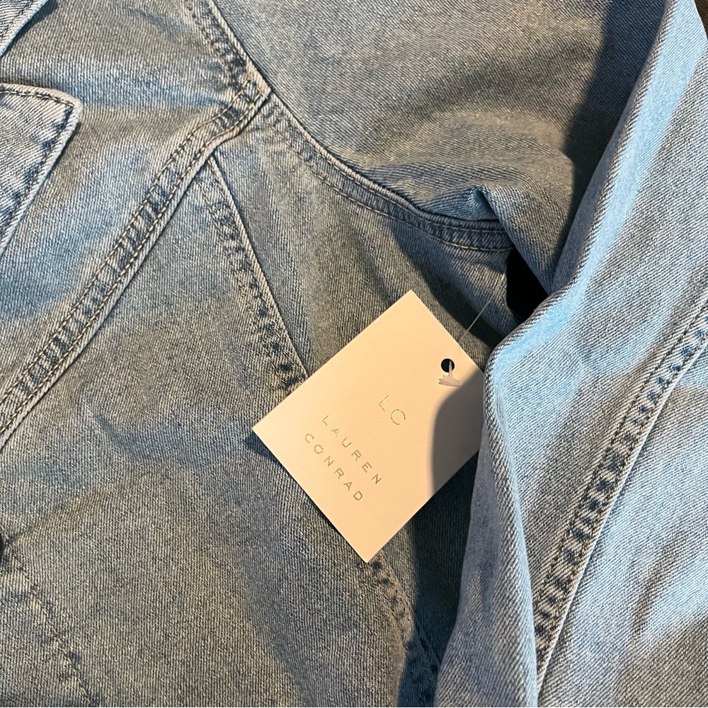 Cropped Denim Jacket - Picture 3 of 5